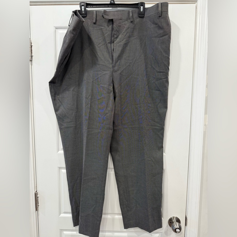 Men’s Shaquille O’Neal black and white dress pants 48x30